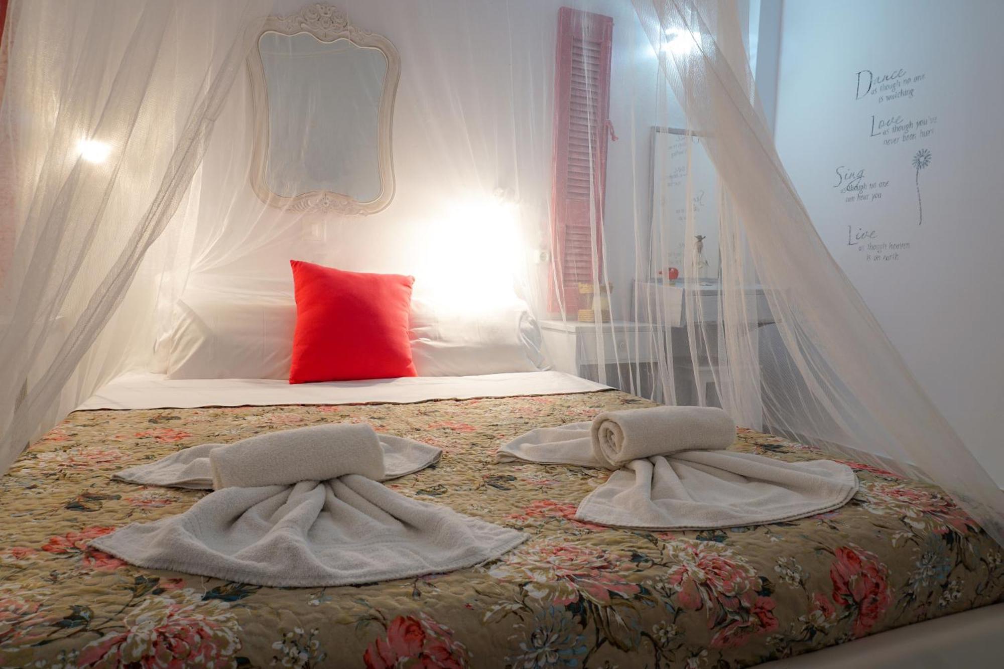 Cubaneros Holiday Inn ลากานาส ห้อง รูปภาพ