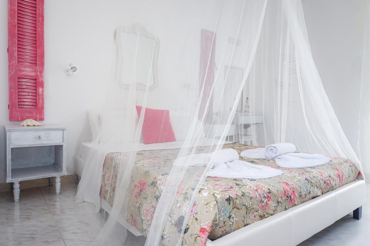 Cubaneros Holiday Inn ลากานาส ภายนอก รูปภาพ